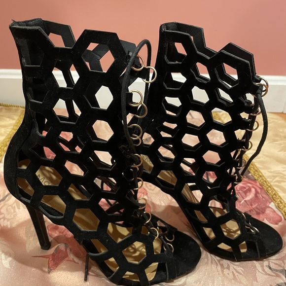 Black Honeycomb Lace Booties - Picture 3 of 3